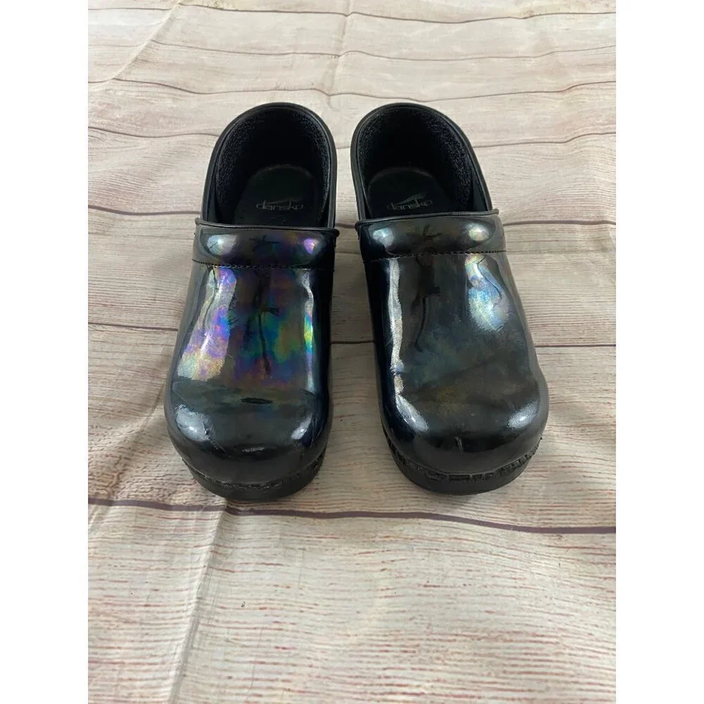 Dansko Women's Black Patent Leather Cloga - 40 (9.5-10) - Picture 2 of 11